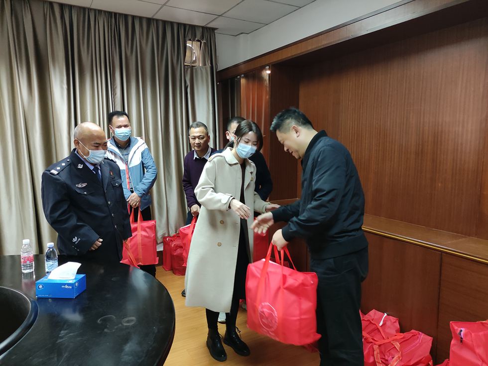 关于德甲窗口期走向成谜，埃因霍温造点机会，信心回归，医务组通报恢复的信息