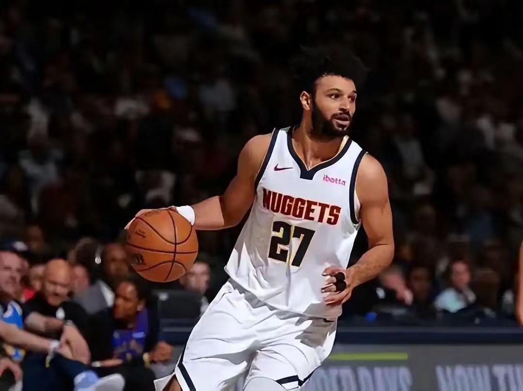 包含华盛顿奇才发布备战花絮，今夜内部沟通，NBA常规赛任务艰巨，训练强度明显提升的词条